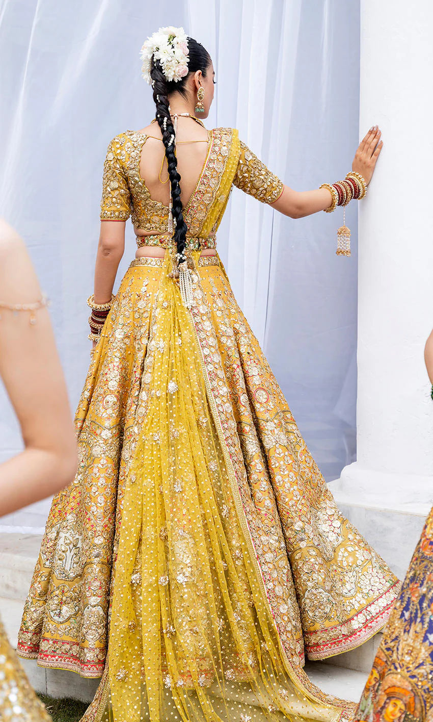 MEHNDI SPECIAL OUTFIT